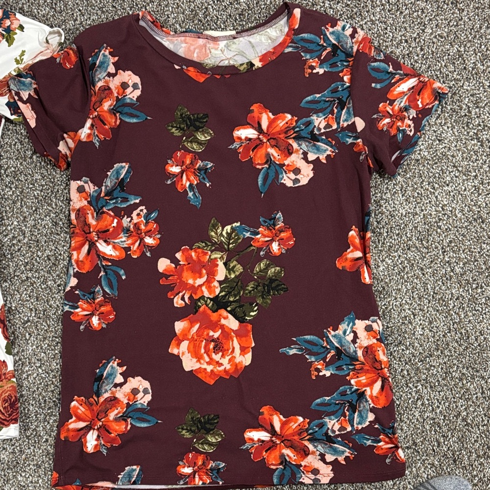 Reborn J Floral Short Sleeve Tee - Burgundy and Orange